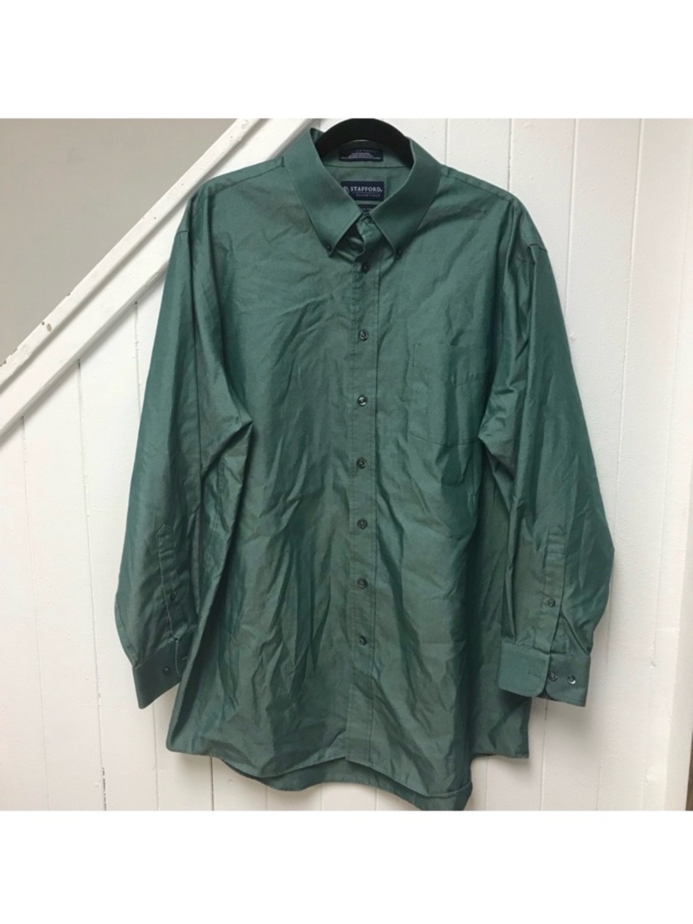 Stafford Essentials, 17.5 34-35. Button down. In excellent condition!